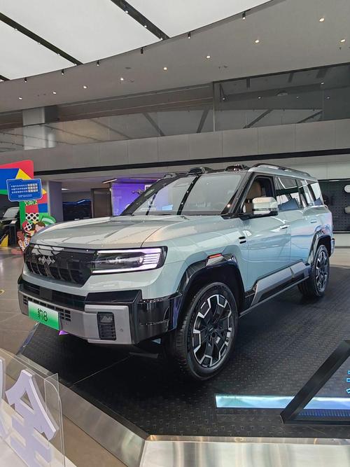 佛山36比亚迪方程豹硬派越野的爆款，英菲尼迪35周年与你共成长